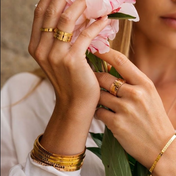 MantraBand “Enjoy the Journey” Bangle Gold - Picture 5 of 5